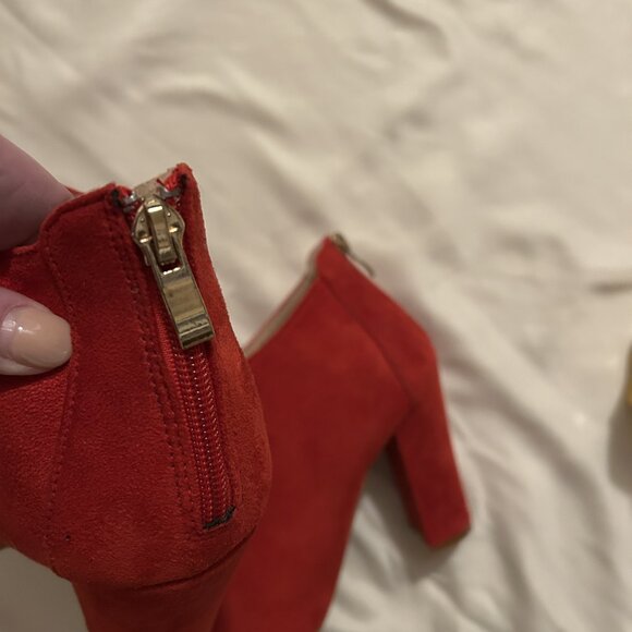 Red Suede High Heeled Ankle Boots - Size 8 - Maker's - Picture 4 of 10